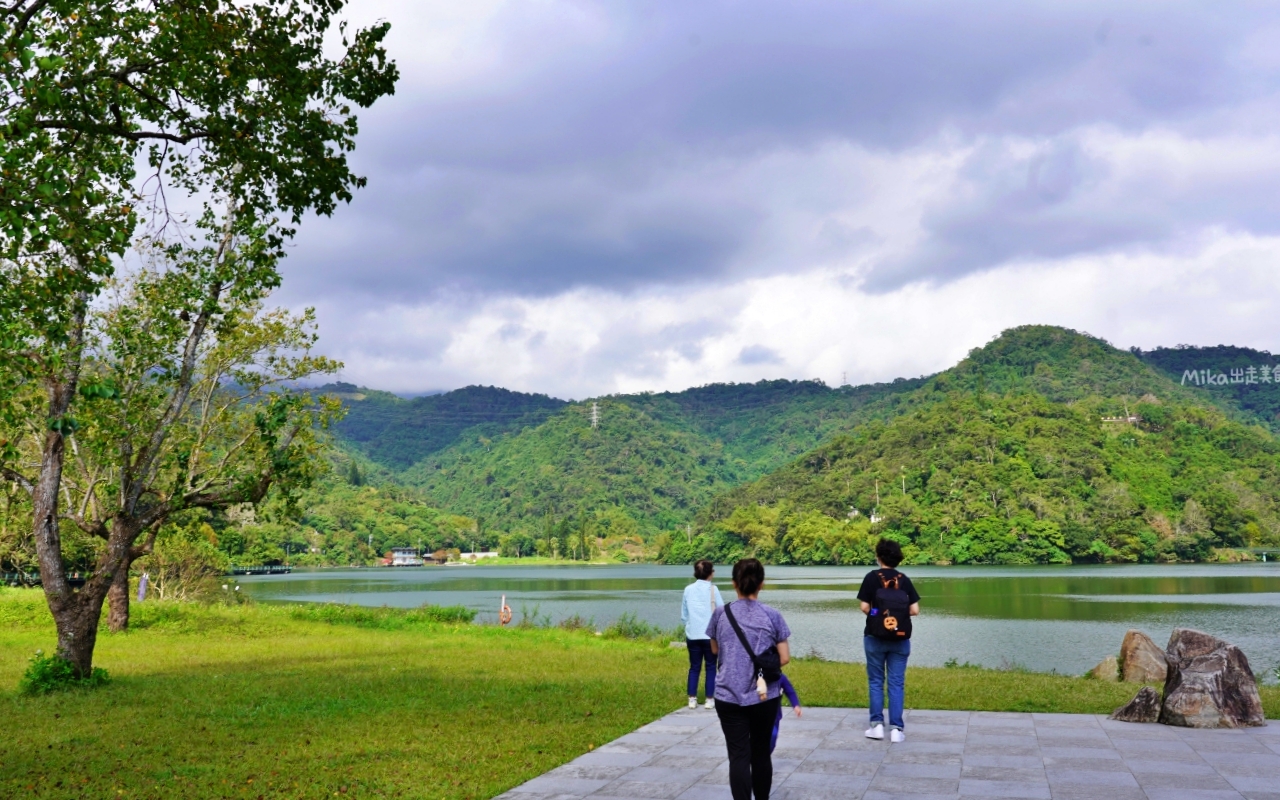 【宜蘭】 礁溪 Herbelle Tea 湖畔茶屋｜宜蘭龍潭湖畔旁，給自己一壺茶的時間，讓湖景綠意療癒你的身心靈。
