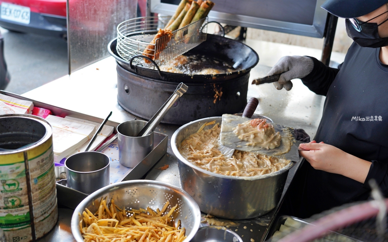 【宜蘭】 礁溪 龍潭春捲伯｜這家銅板美食 在地人氣小吃超推薦，宜蘭系蝦餅很特別，韭菜春捲真的好好吃。