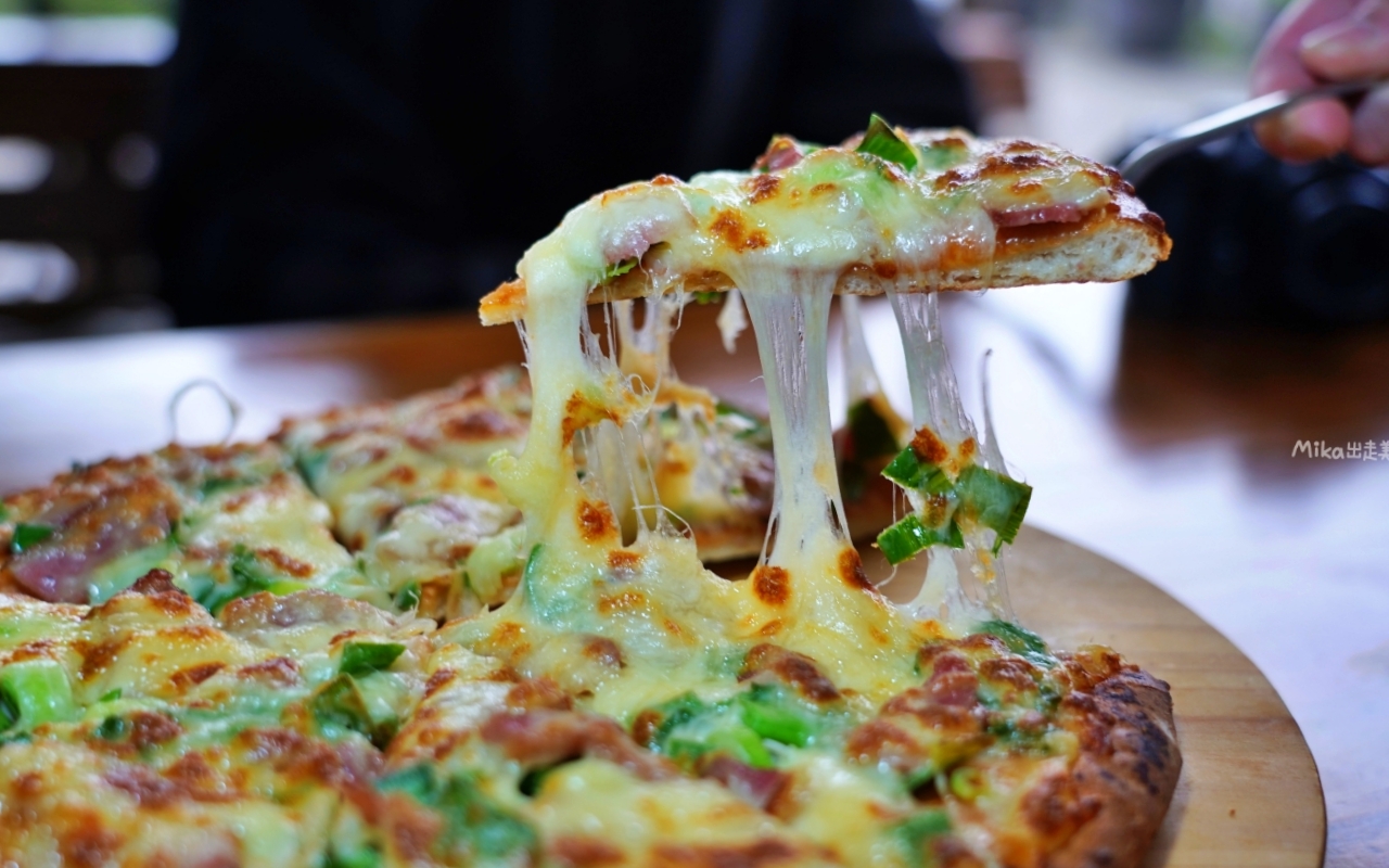 【宜蘭】員山 鄉村風味｜鄉間田園裡的窯烤披薩，脆皮香酥窯烤德國豬腳也很推薦。