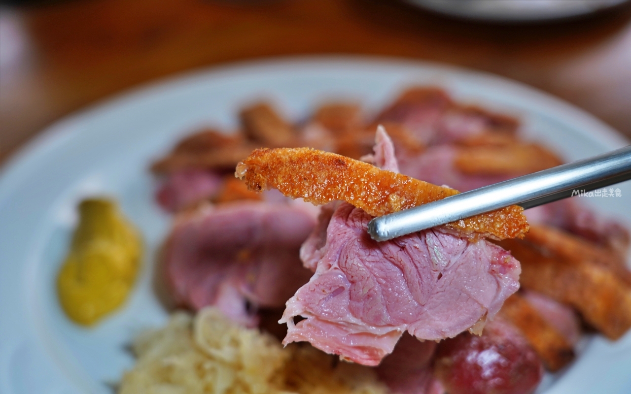 【宜蘭】員山 鄉村風味｜鄉間田園裡的窯烤披薩，脆皮香酥窯烤德國豬腳也很推薦。