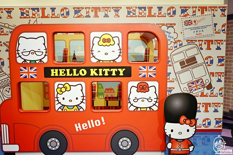 『日本。北海道』札幌新千歲機場 HELLO KITTY HAPPY FLIGHT （快樂飛行公園）｜跟著Hello Kitty 空姐一起去環遊世界 互動園區好好玩/ 快樂飛行咖啡廳＆快樂飛行商店很多療癒系限定商品與餐點，可愛到犯規， Kitty控不能錯過的朝聖景點。