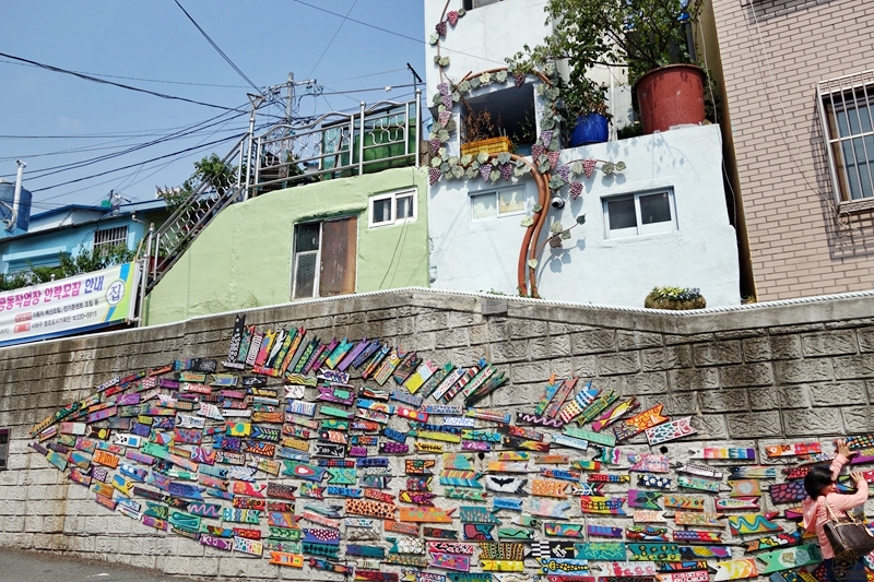 『韓國。釜山』 熱門打卡拍照地標  甘川文化村 〡穿越胡同的魚 小王子與狐狸 夢幻的韓國馬丘比丘｜2015年9月韓國釜山八天七夜自助行。