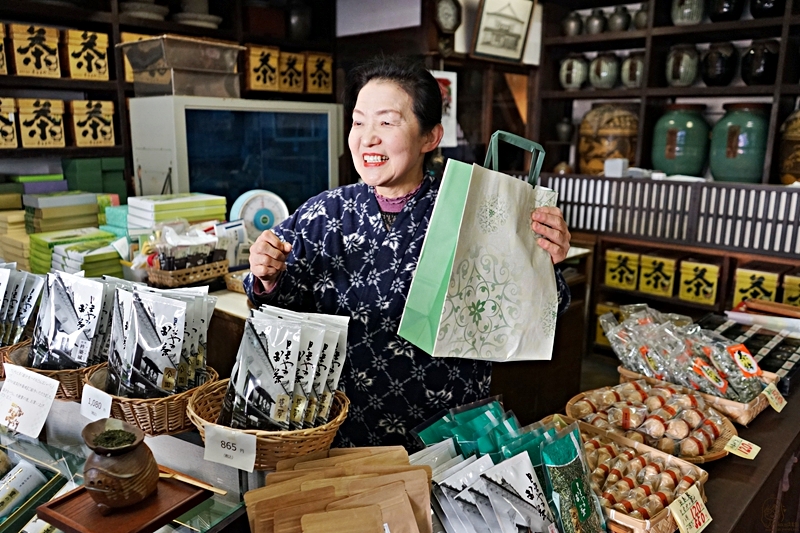 【日本】大分 杵築城下町散策 懶人包 ｜來全日本最小的城 體驗穿和服穿越時代散策之旅，推薦必逛必吃還有租借和服資訊懶人包。