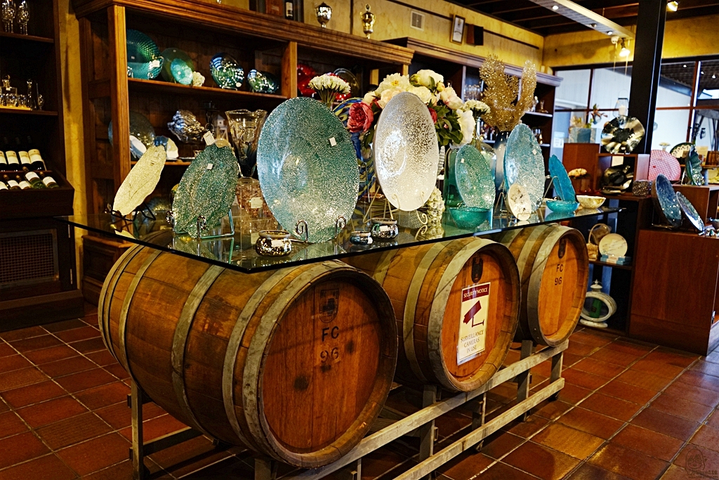 『澳洲。西澳』  Sandalford Wines 天鵝河谷內歷史最悠久 規模最大的私人釀酒廠之一，提供試喝 中文服務｜雄獅 玩轉西澳 七日 粉紅湖 沙漠小探險之旅