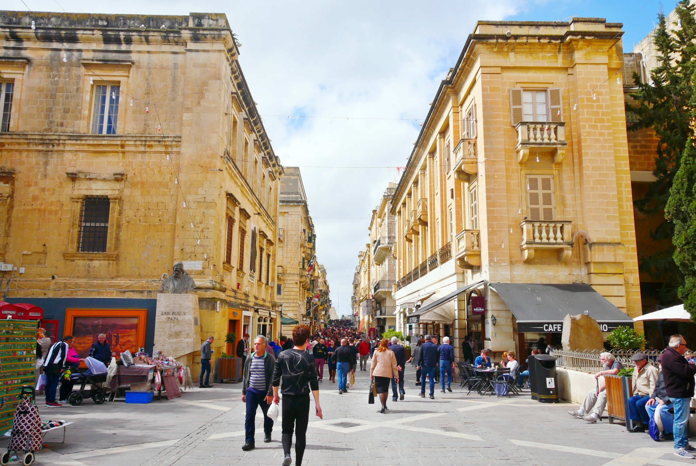 『歐洲。地中海』 馬爾他首都 瓦萊塔Valletta｜是歐洲名城也是世界上最小的首都之一  世界上最集中的歷史文化區  尊貴的金色騎士之城｜2019/0313-0318 歐洲馬爾他六天五夜之旅