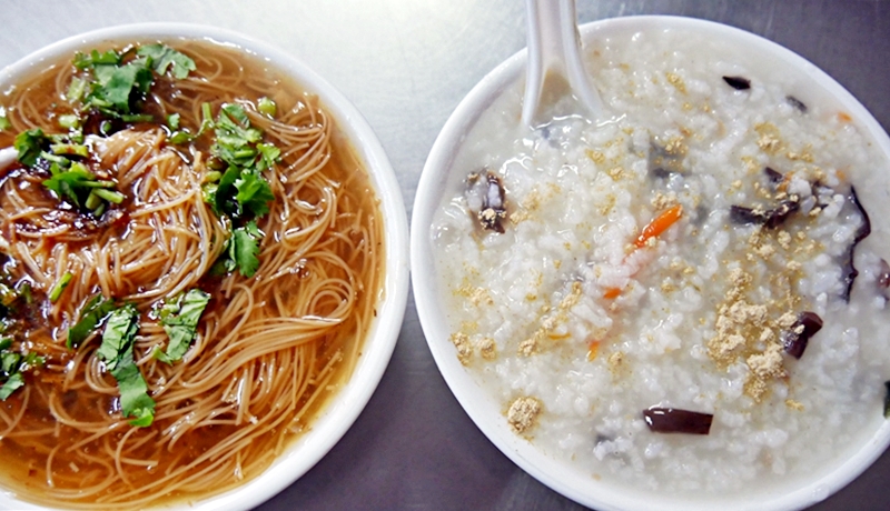 『台中。大甲』 土銀周邊推薦早餐 肉粽塗 蚵仔麵線 香菇瘦肉粥｜軟香入味油飯、肉粽還有清淡爽口蚵仔麵線與香菇瘦肉粥 早餐吃這個 營養滿分。