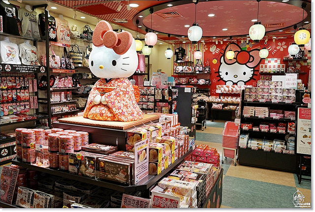 延伸閱讀：『日本。東京』 Hello Kitty Japan專賣店.羽田機場限定版-東京羽田機場國際航廈5F-HOT ZONE必逛必買伴手禮｜2016年3/10～3/12東京羽田機場初體驗三天兩夜之旅