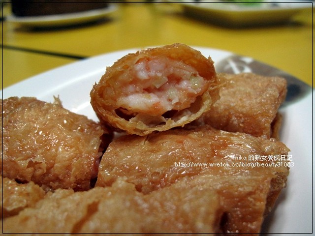 『台北美食』C/P值超高的超值划算平價美食..台北中和『粵聚港式小點』