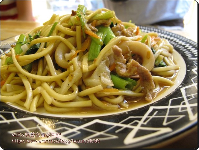 『食記』台中逢甲麻麻辣辣超級好吃的梅香胡椒飯